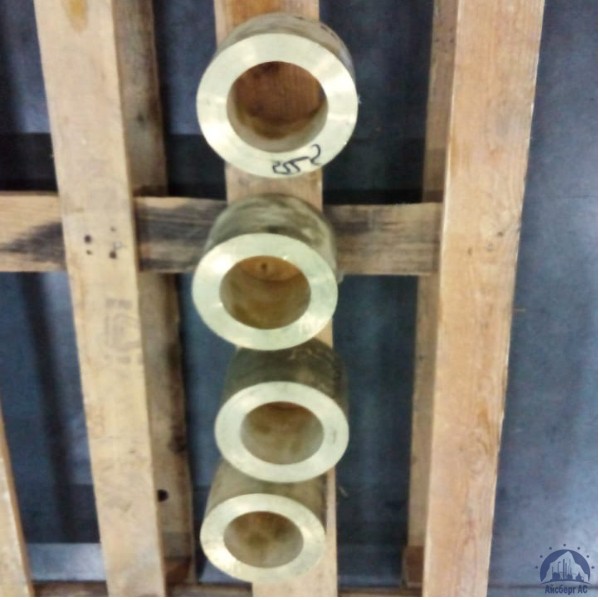 Втулка бронзовая БрО10С10