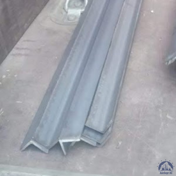 Уголок стальной равнополочный 200х200х13 мм С355 ГОСТ 8509-93