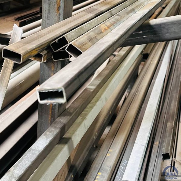 Труба профильная 50х40х3 мм ст 20